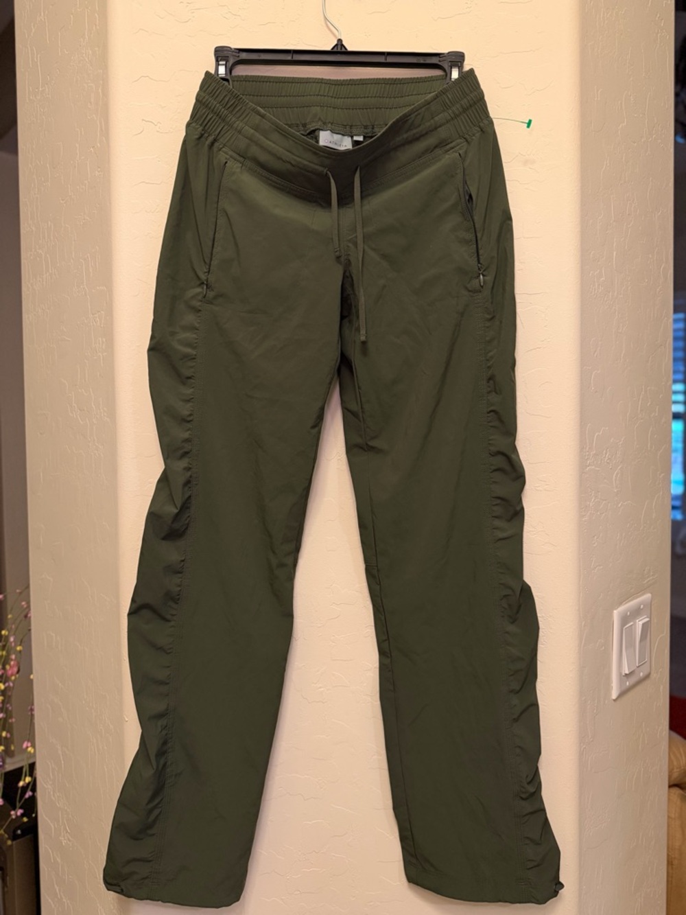 Athleta Women's Olive Green Performance Drawstring Pants-Comfortable, versatile